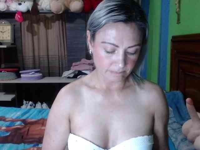 Charlizetheron1 webcam