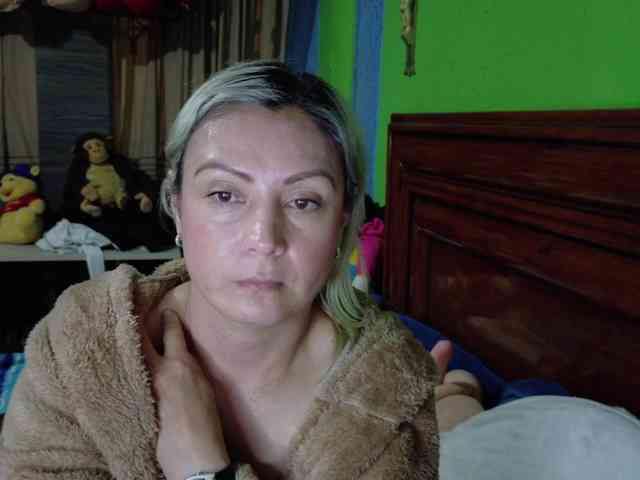 Charlizetheron1 webcam