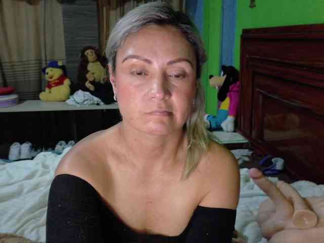 Charlizetheron1 webcam