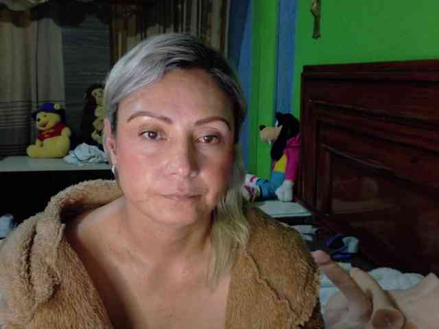 Charlizetheron1 webcam