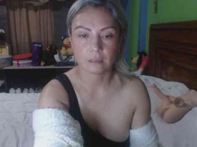 Charlizetheron1 webcam