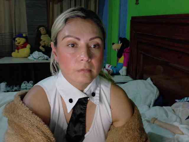 Charlizetheron1 webcam