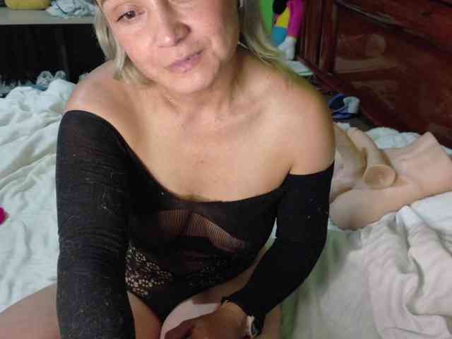 Charlizetheron1 webcam