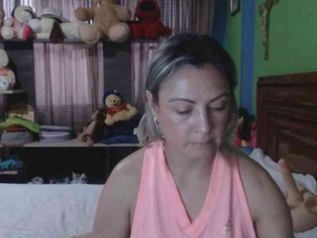 Charlizetheron1 webcam