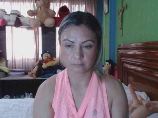 Charlizetheron1 webcam