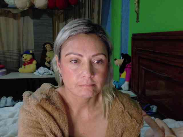 Charlizetheron1 webcam