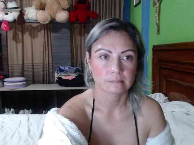Charlizetheron1 webcam