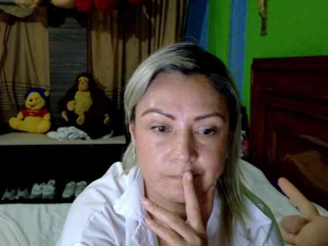 Charlizetheron1 webcam