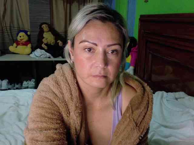 Charlizetheron1 webcam