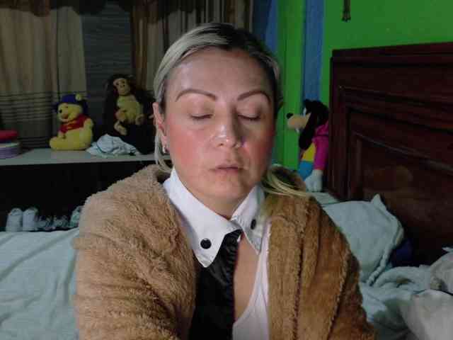 Charlizetheron1 webcam