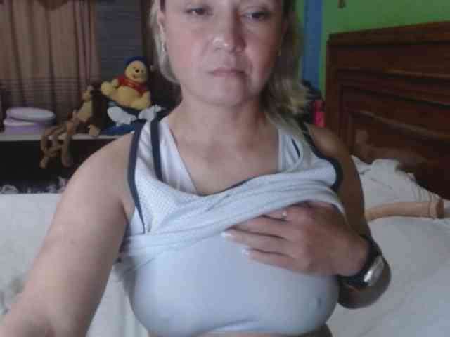 Charlizetheron1 webcam