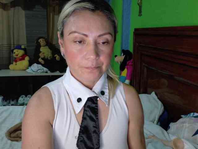 Charlizetheron1 webcam