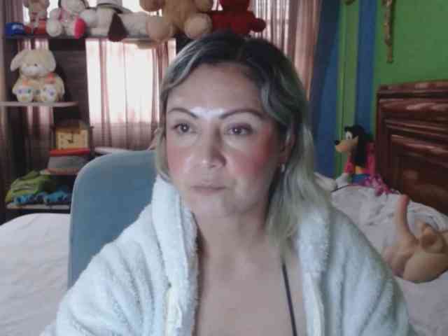 Charlizetheron1 webcam