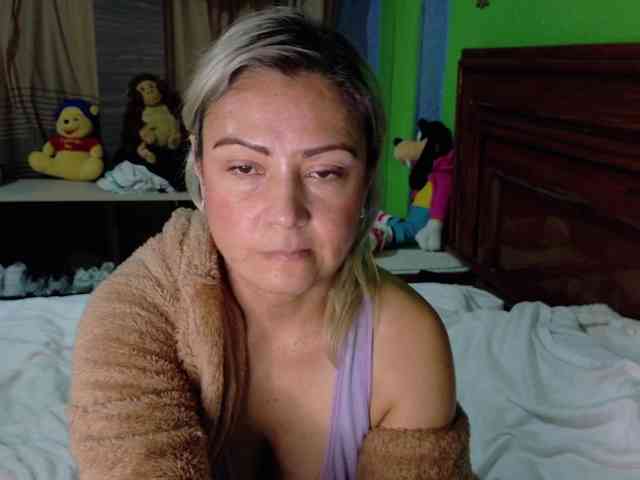 Charlizetheron1 webcam