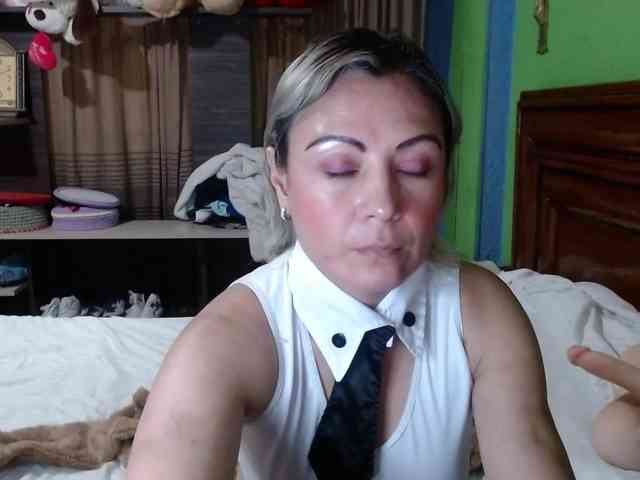 Charlizetheron1 webcam