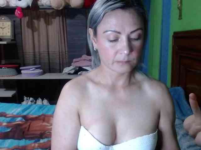 Charlizetheron1 webcam