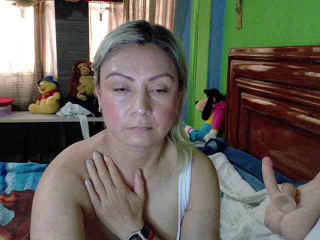 Charlizetheron1 webcam