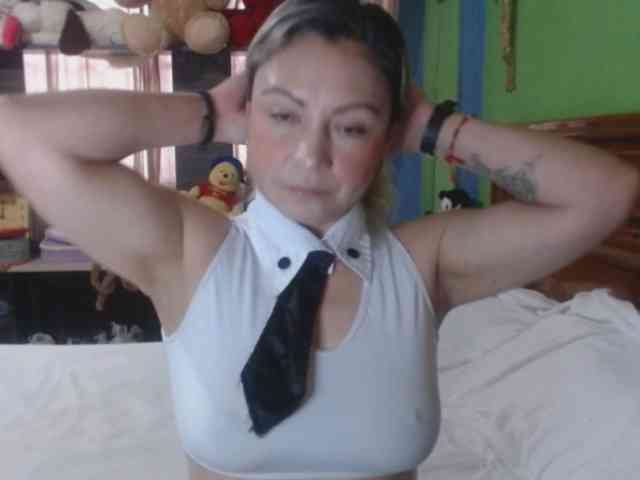 Charlizetheron1 webcam