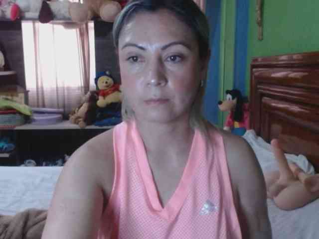 Charlizetheron1 webcam