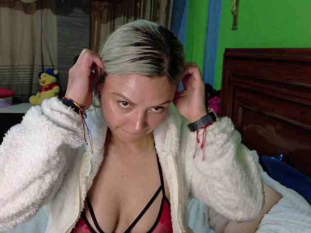 Charlizetheron1 webcam