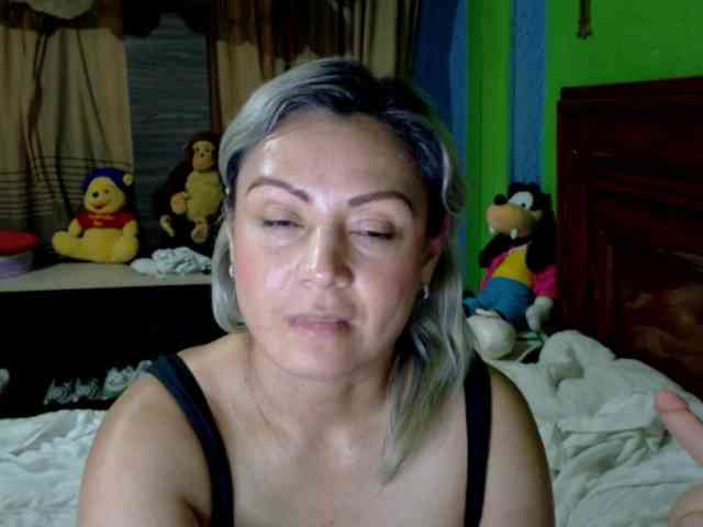 Charlizetheron1 webcam