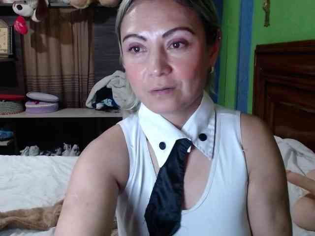 Charlizetheron1 webcam