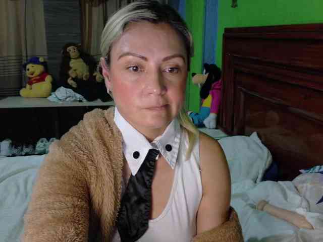 Charlizetheron1 webcam