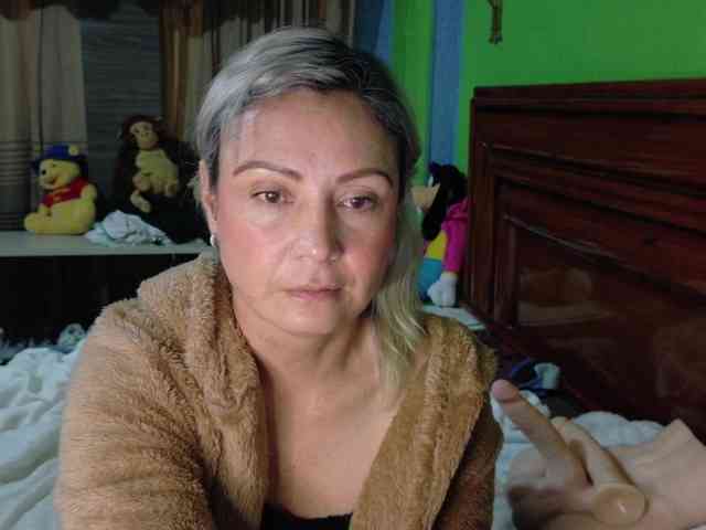 Charlizetheron1 webcam