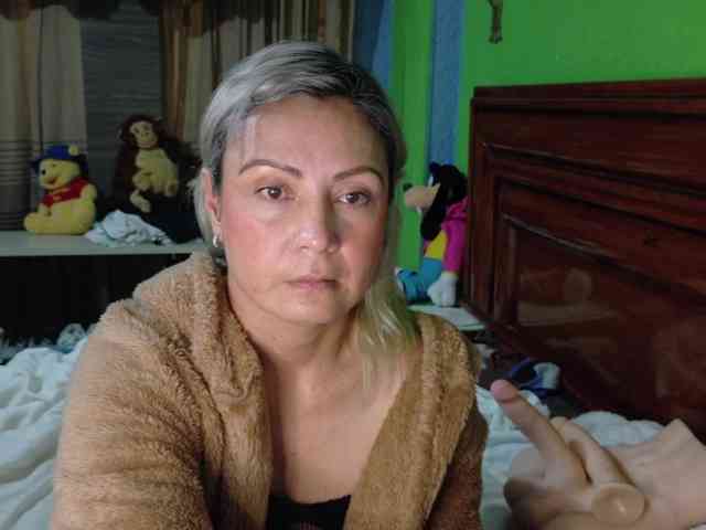 Charlizetheron1 webcam