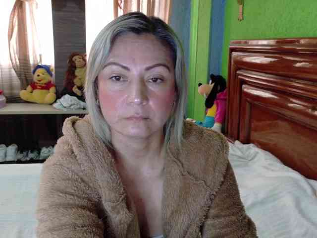 Charlizetheron1 webcam