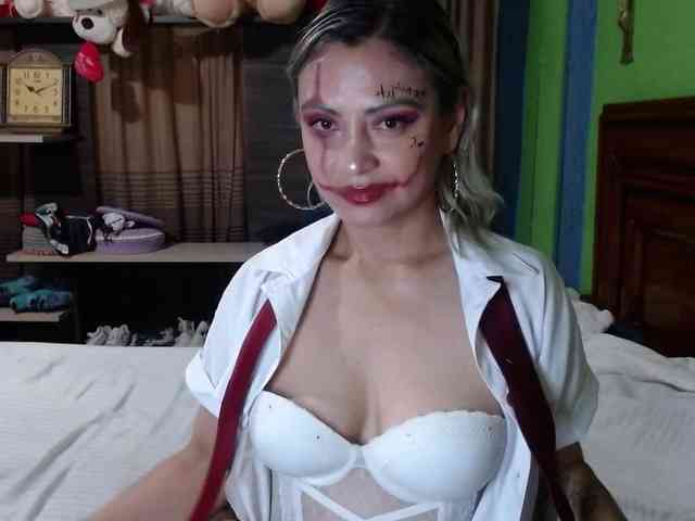 Charlizetheron1 webcam