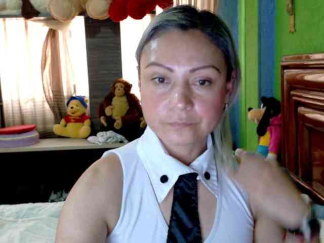 Charlizetheron1 webcam