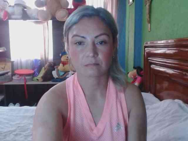 Charlizetheron1 webcam