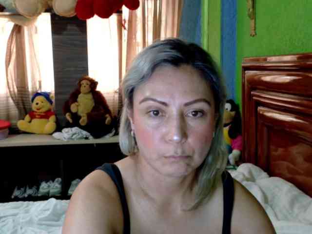 Charlizetheron1 webcam