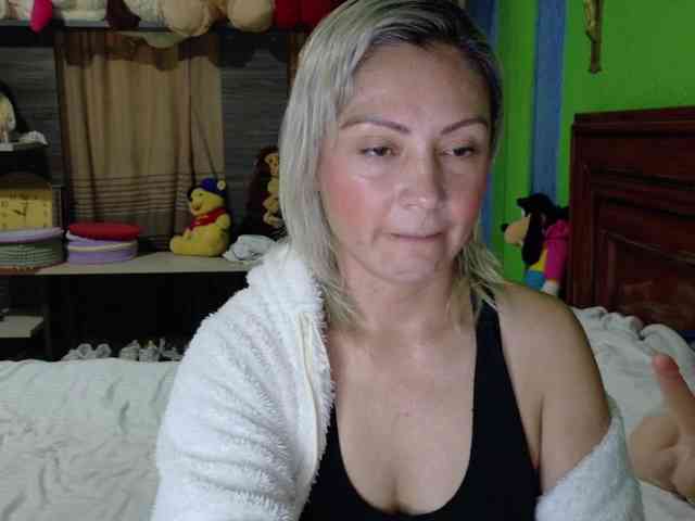 Charlizetheron1 webcam