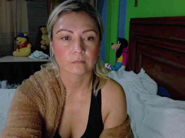 Charlizetheron1 webcam