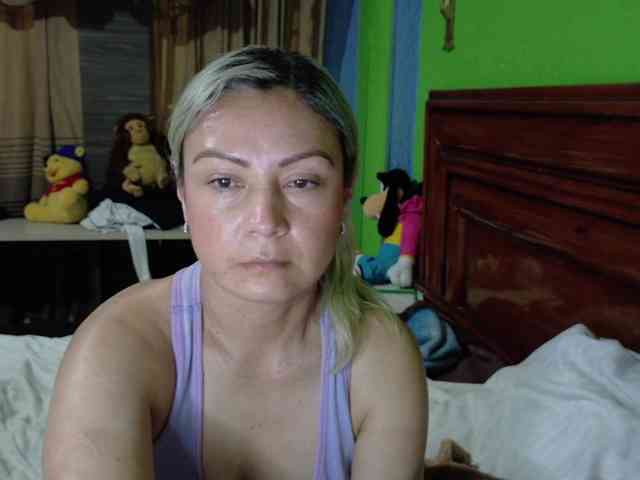 Charlizetheron1 webcam