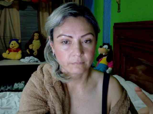 Charlizetheron1 webcam