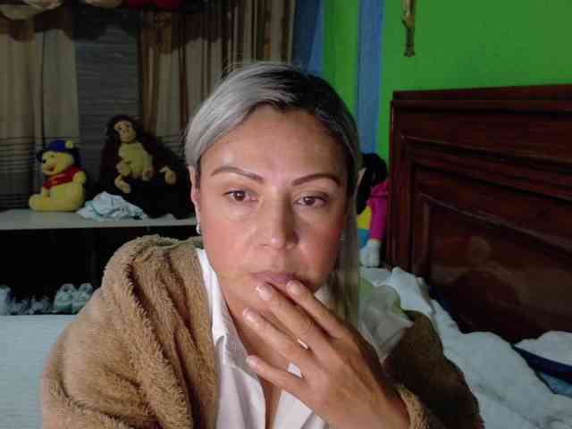 Charlizetheron1 webcam