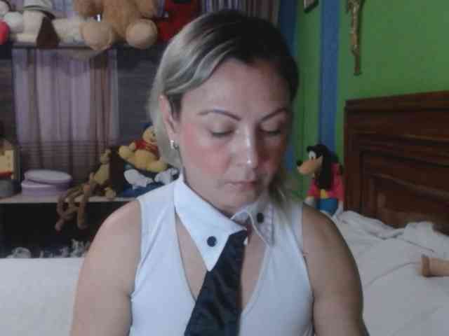 Charlizetheron1 webcam