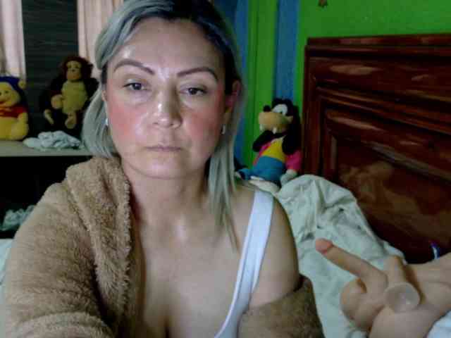 Charlizetheron1 webcam