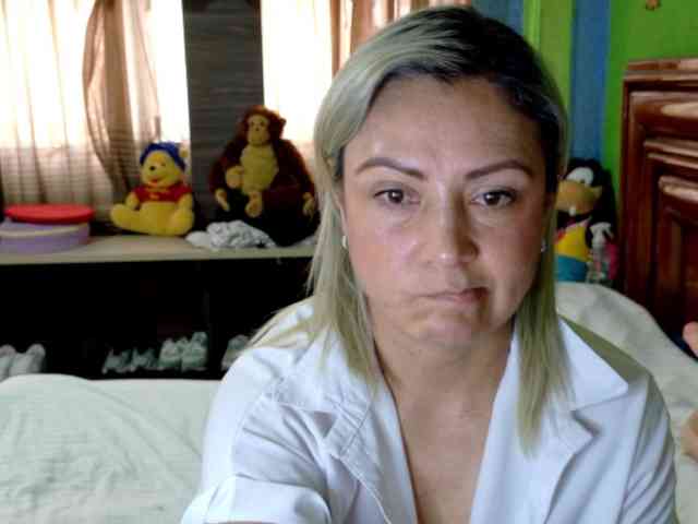 Charlizetheron1 webcam