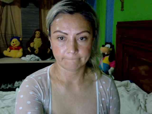 Charlizetheron1 webcam