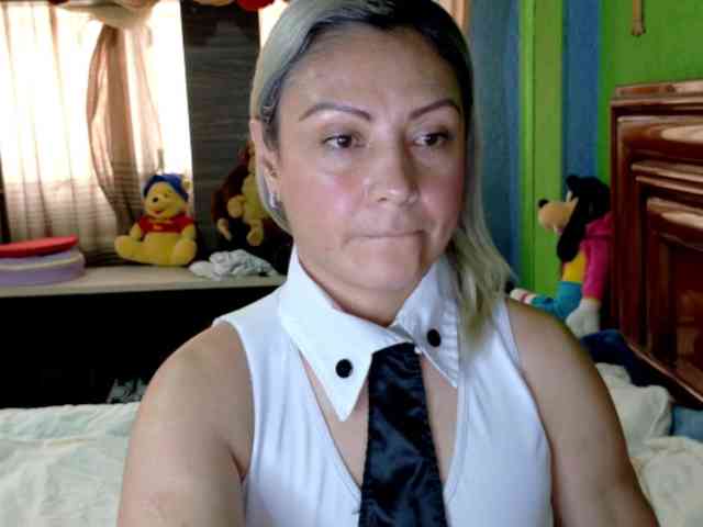 Charlizetheron1 webcam