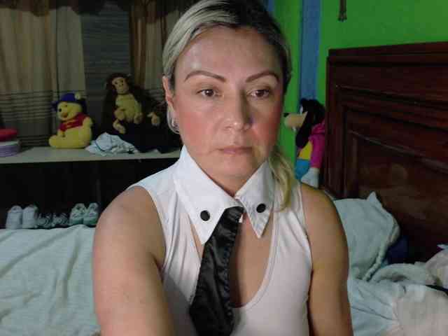 Charlizetheron1 webcam