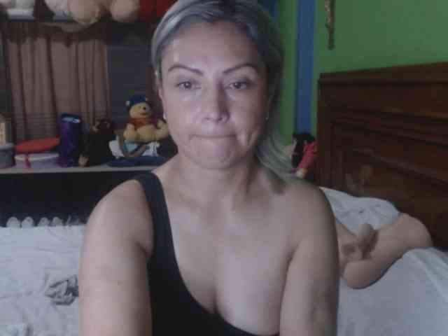 Charlizetheron1 webcam