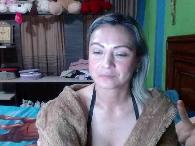 Charlizetheron1 webcam