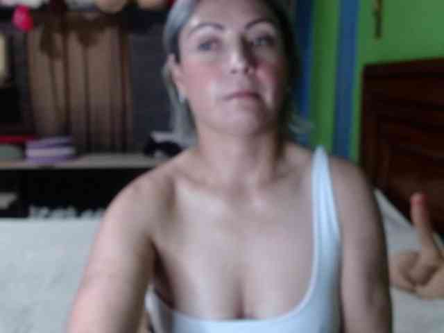 Charlizetheron1 webcam