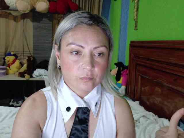 Charlizetheron1 webcam