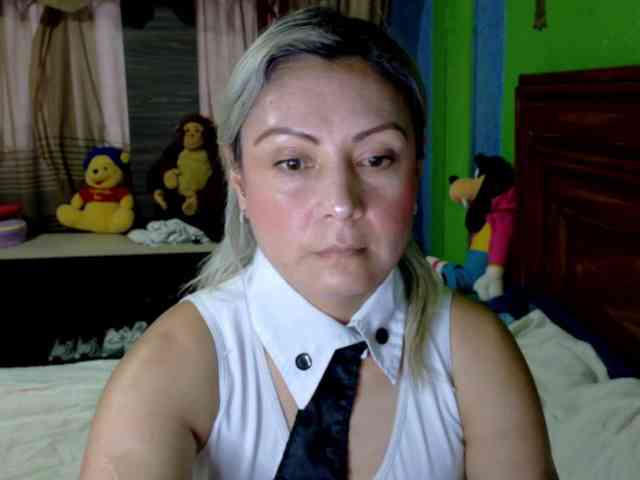 Charlizetheron1 webcam